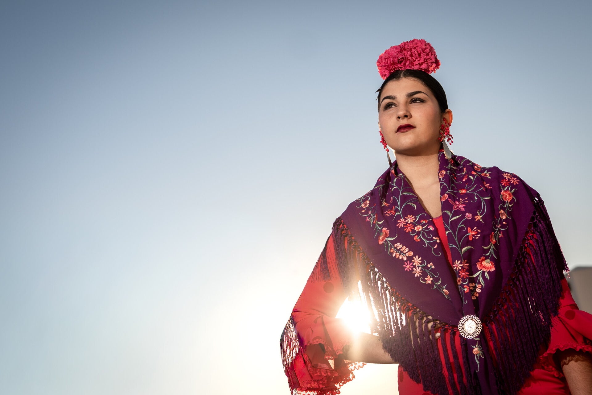 Mantón Bordado Morado