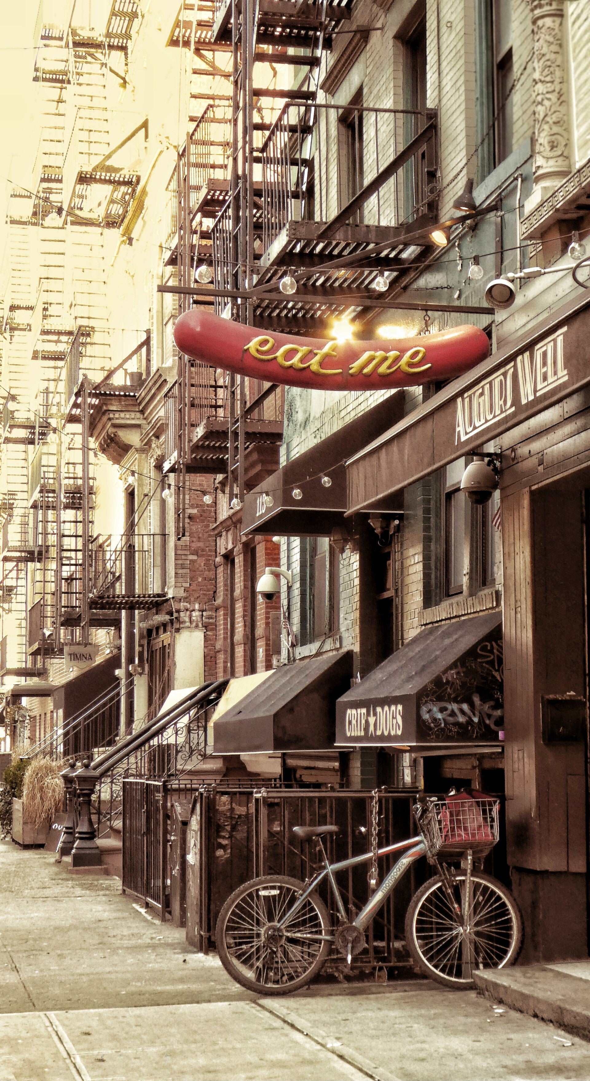 Eat me ! 50x90
