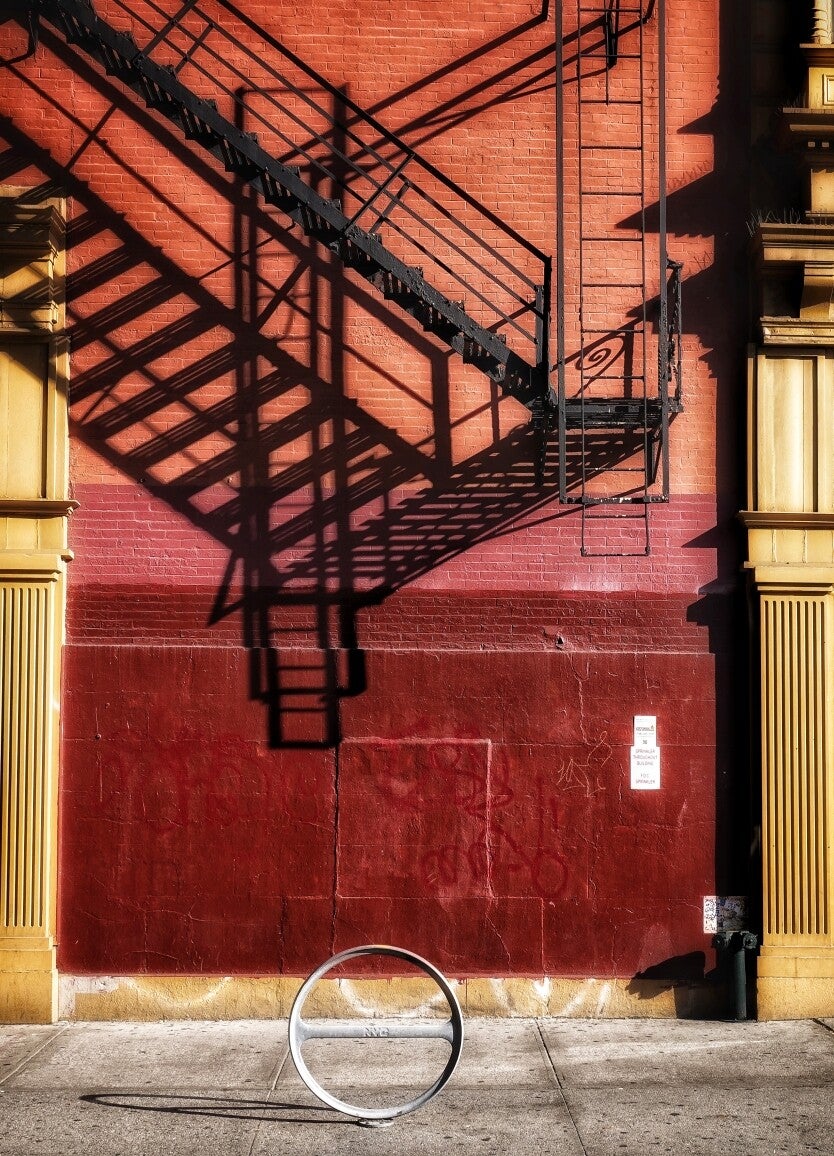 Les escaliers de secours  40x55