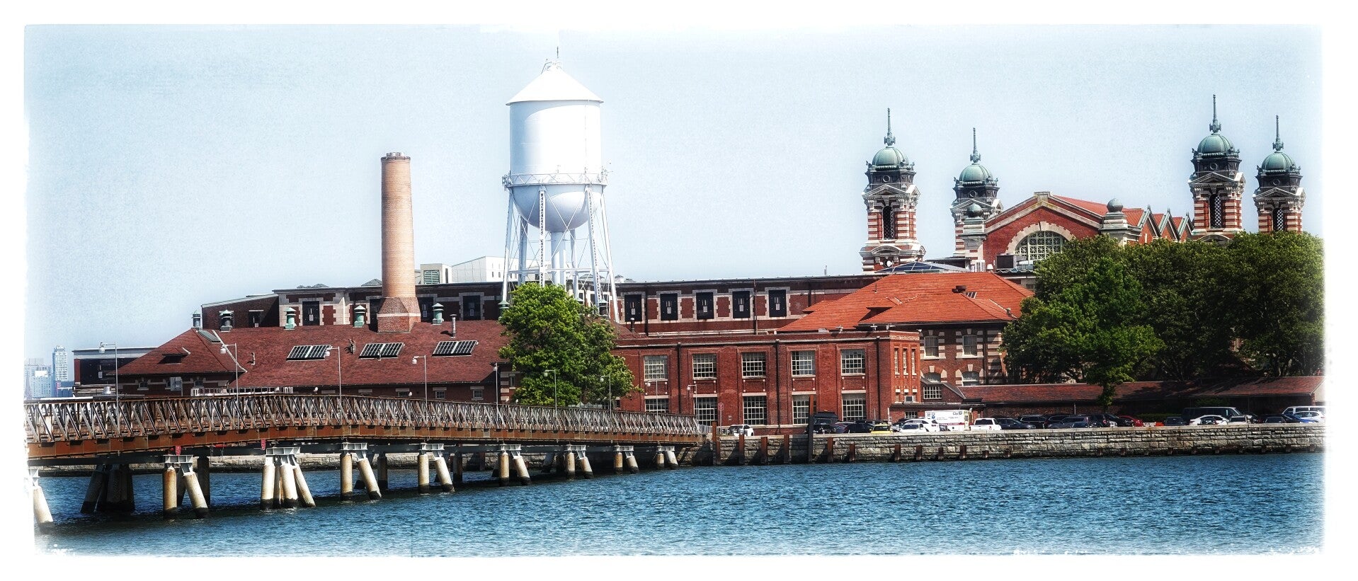 Elis Island 30x70