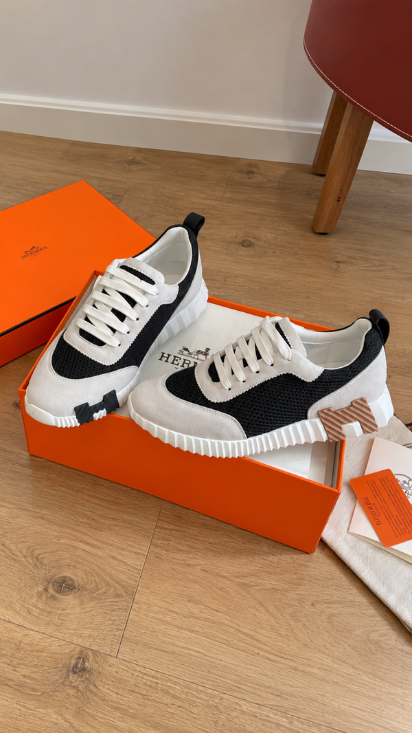 Bouncing sneakers