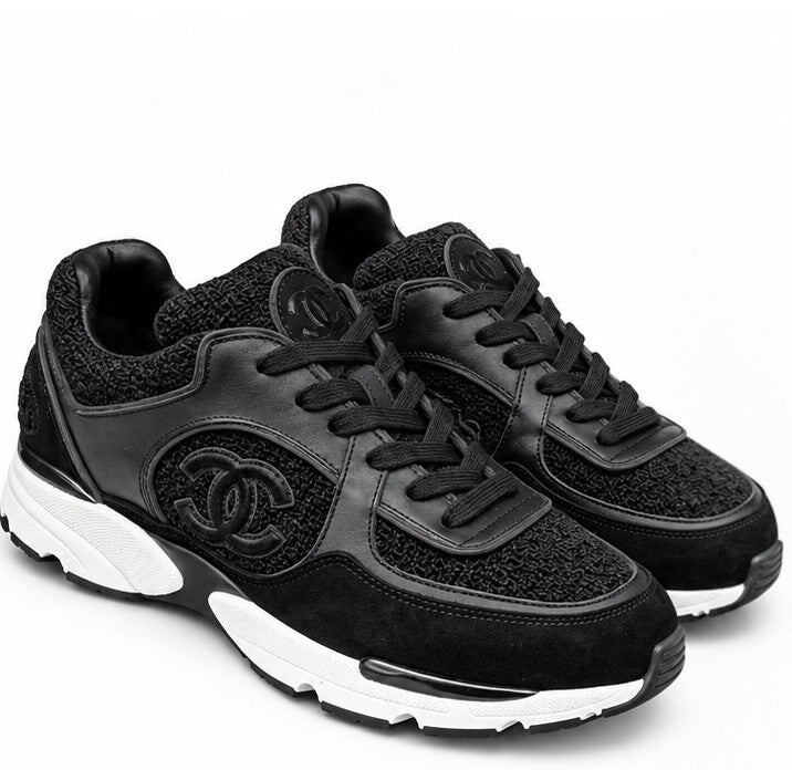 Zwarte sneakers