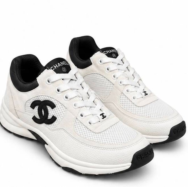 Witte sneakers