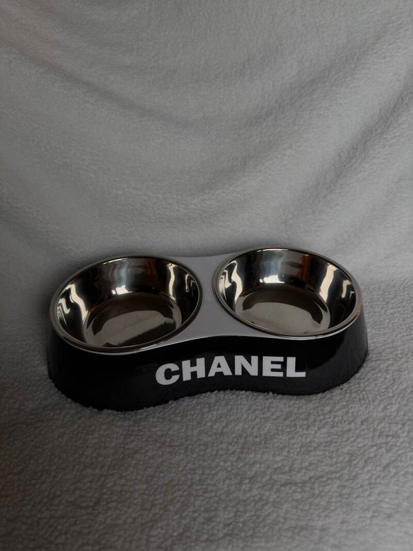 Chanel voerbak zwart