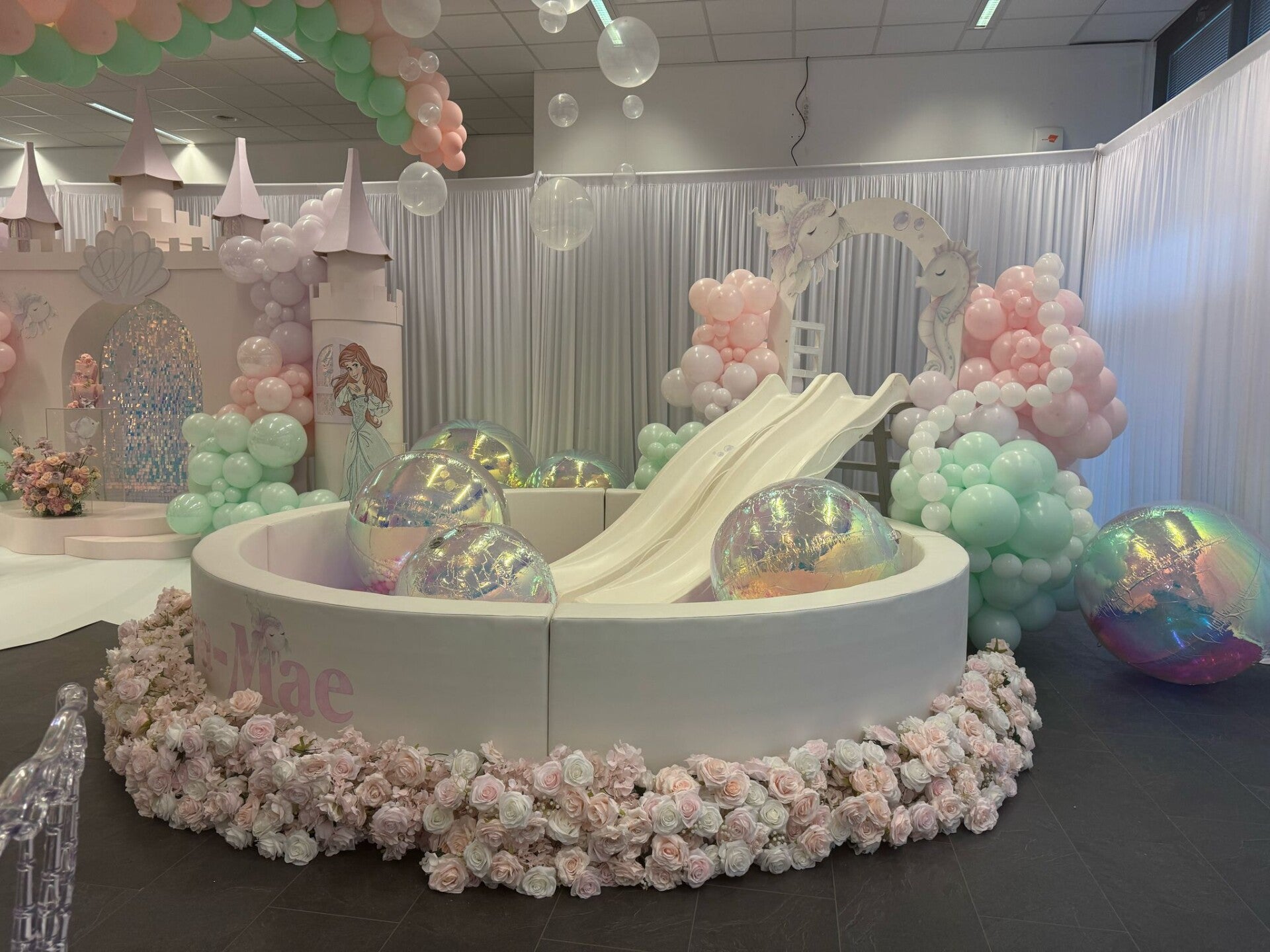 Ballenbak rond incl dubbele glijbaan