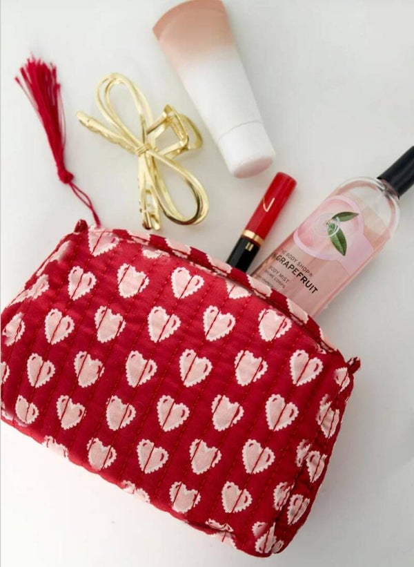 MAKE UP TAS