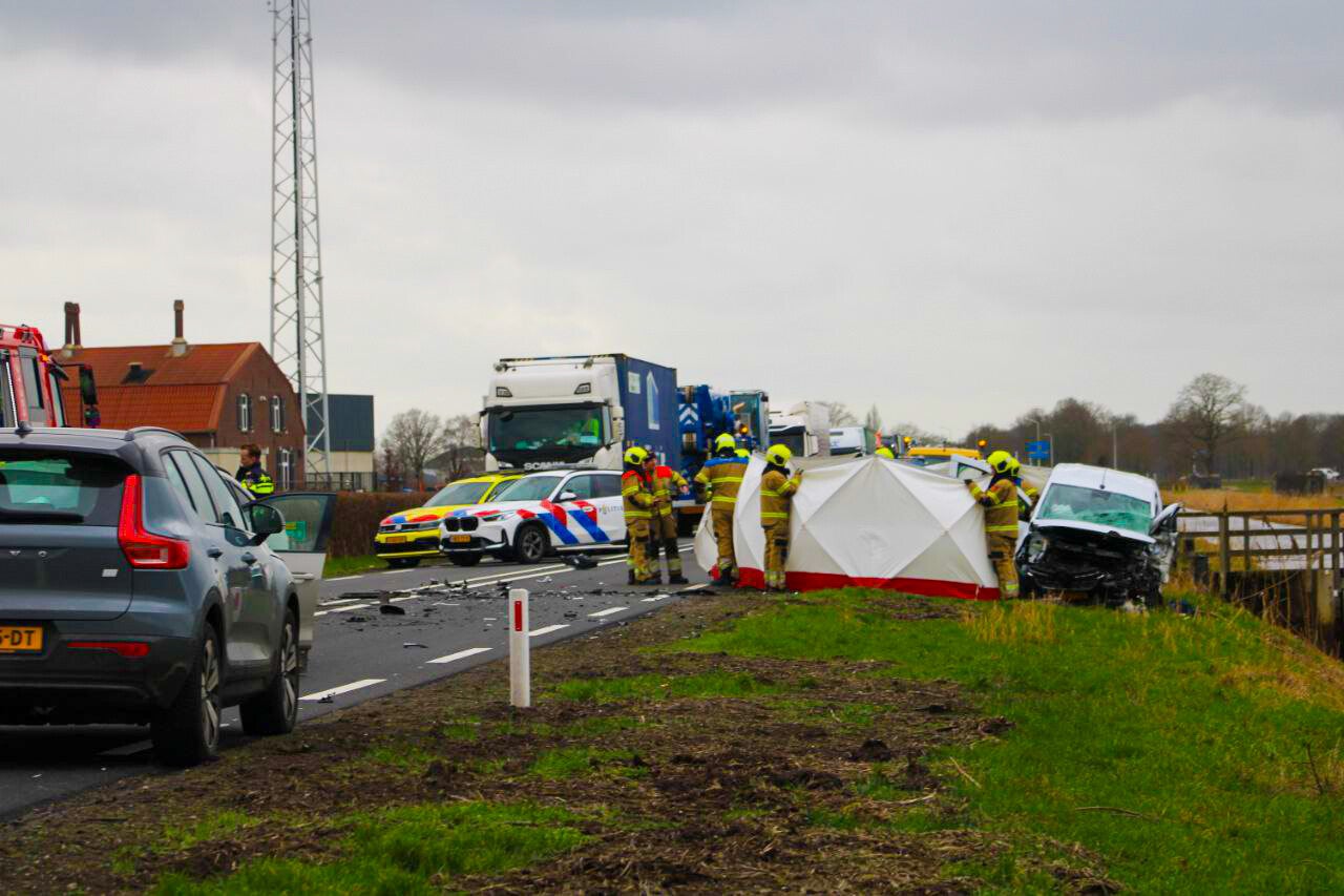 Dodelijk bij frontale aanrijding N264 in Mill