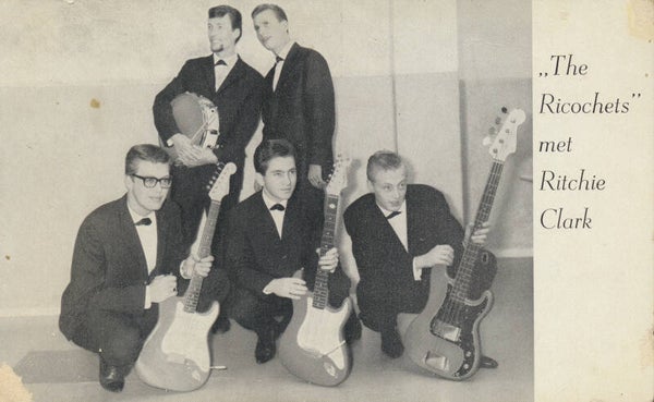 The Ricochets met Ritchie Clark (The Motions) - 1960s [Holland] - Publicity Postcard