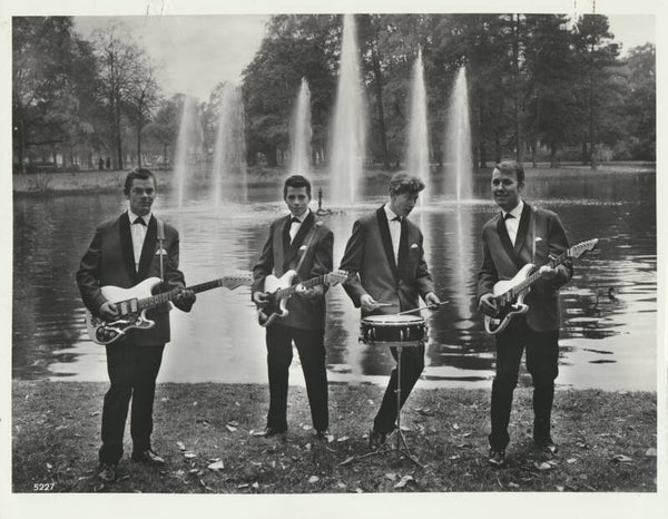 The Silvery Strings - Dutch Beat / Nederbiet - 1960s [Holland] - Publicity Press Photo