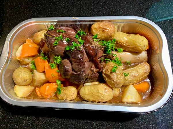 Souris d’agneau / vin rouge / grenailles