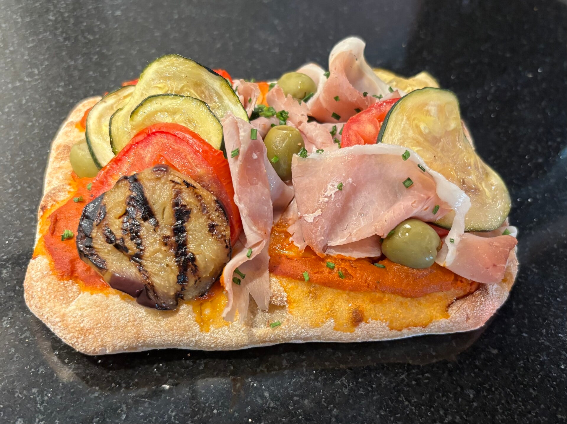 Pinsa Jambon Légumes