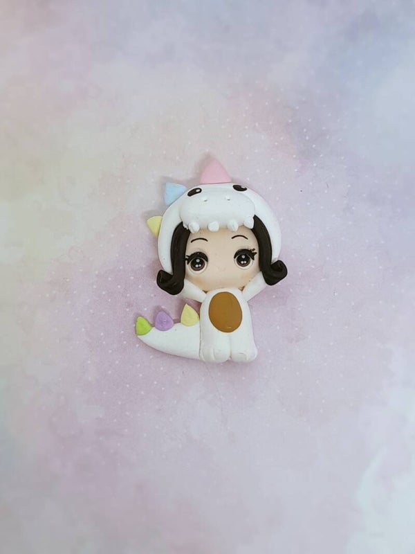 White dino girl black hair