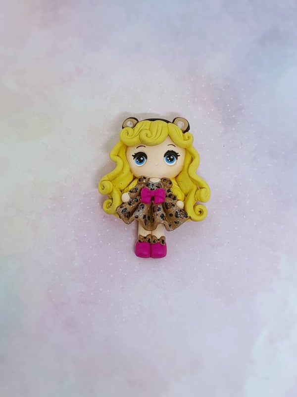 Panter girl blond hair