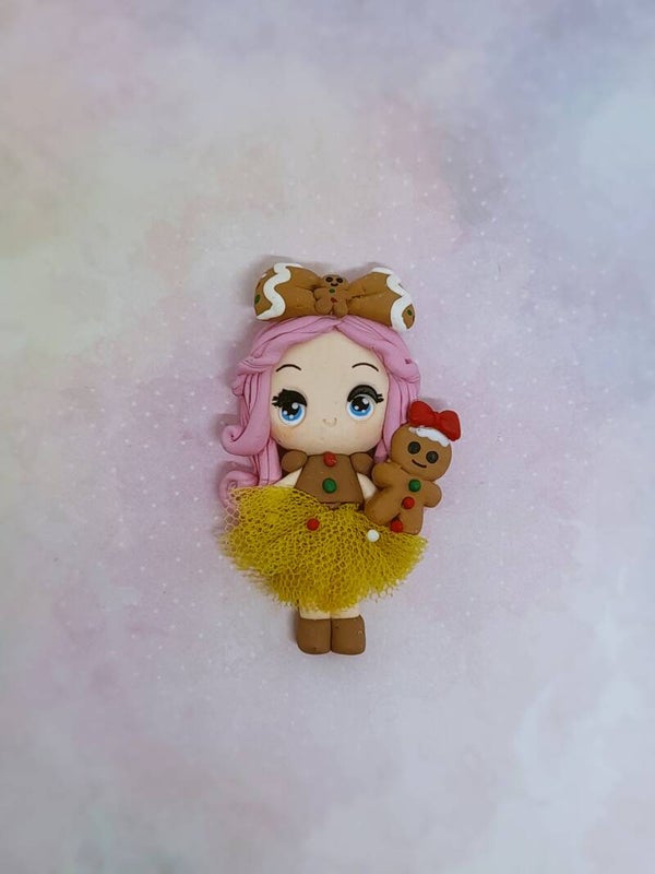 Christmas girl gingerbean pink hair