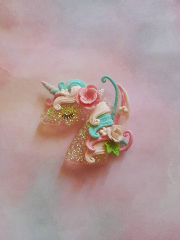 Unicorn pink head