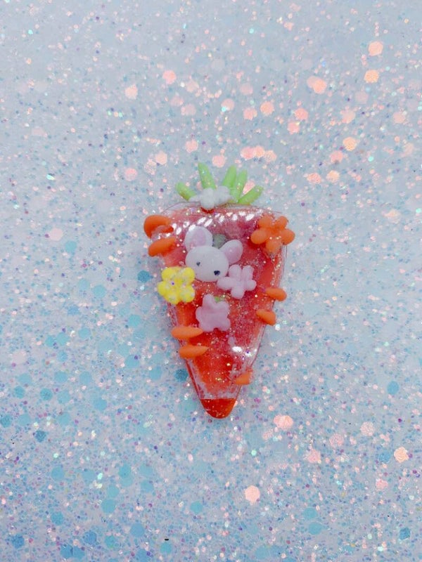 Easter carrot shaker rabbit
