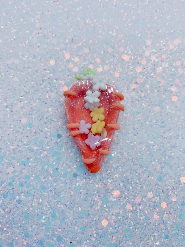 Easter carrot shaker flower