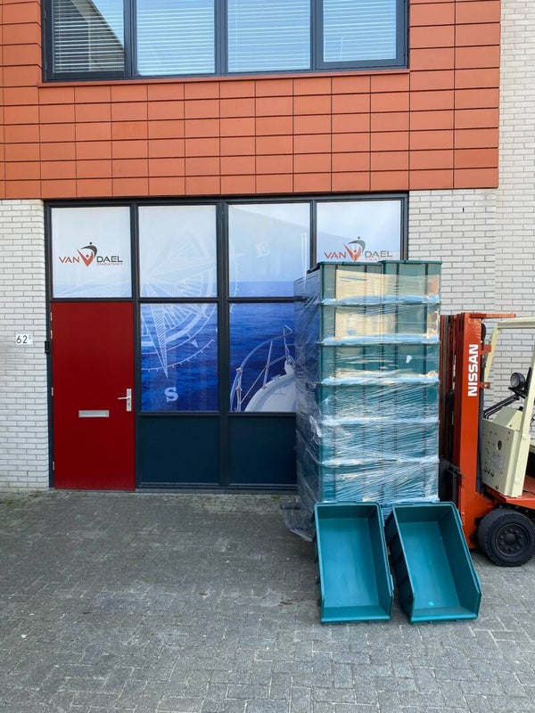 Magazijn bakken groot