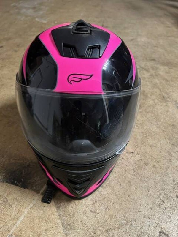 Full-Face Motorcycle Helmet – Pink & Black Design