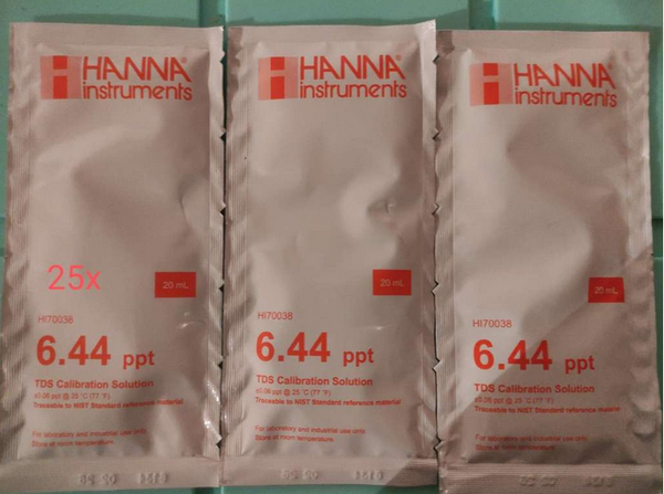 Hanna Kalibrierlösungen 1413 microSiemens und 6,44 ppm