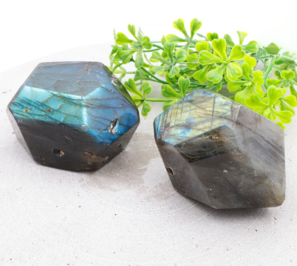 Labradorite, cristaux (1 pièce)