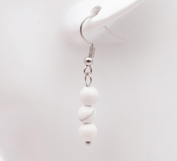 Boucle d'oreilles Howlite blanche
