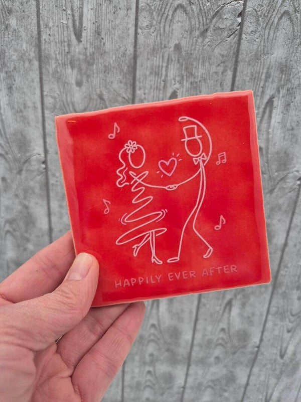 Tegeltje 'Happily ever after' - rood/roze