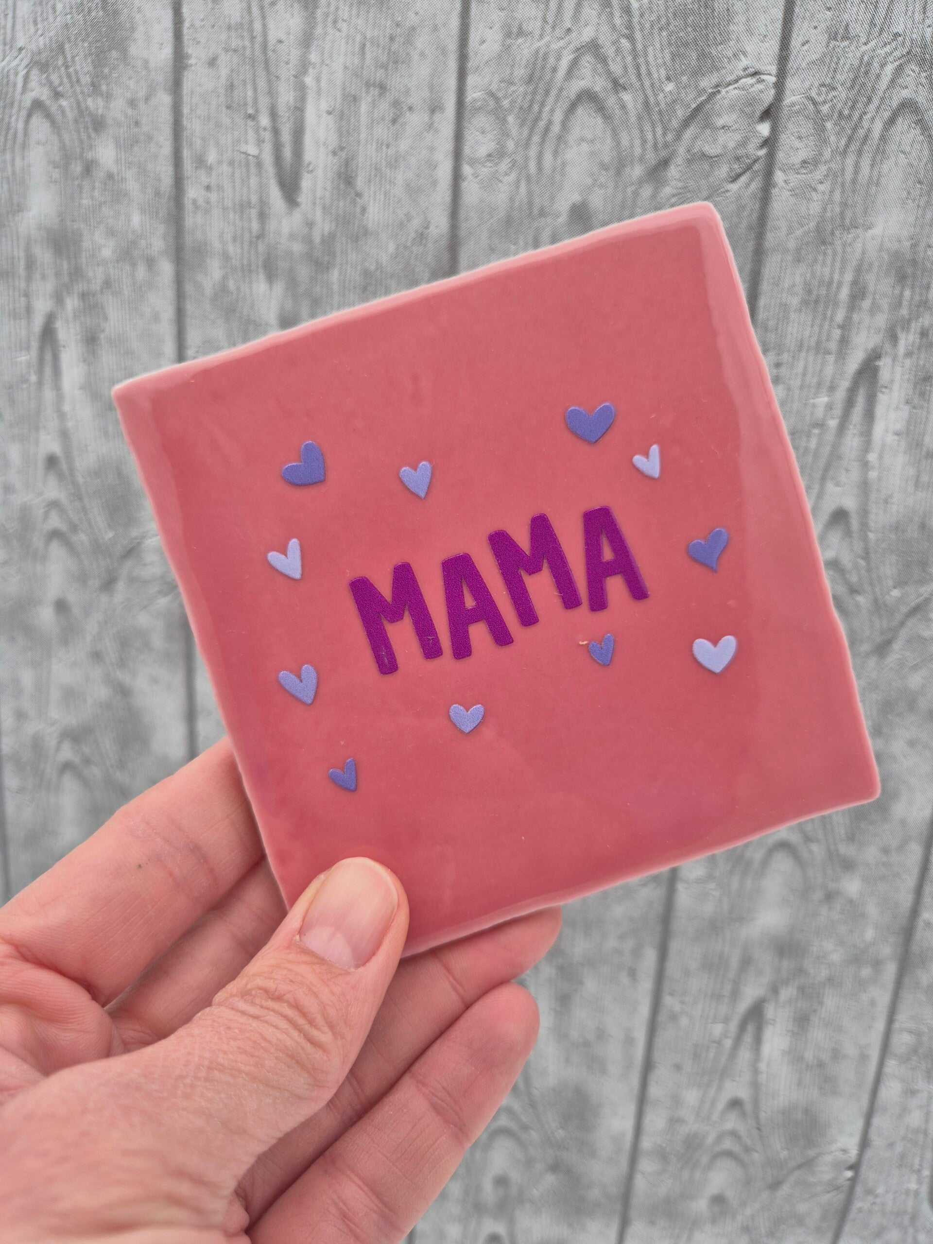Tegeltje 'Mama' - roze/paars & blauw