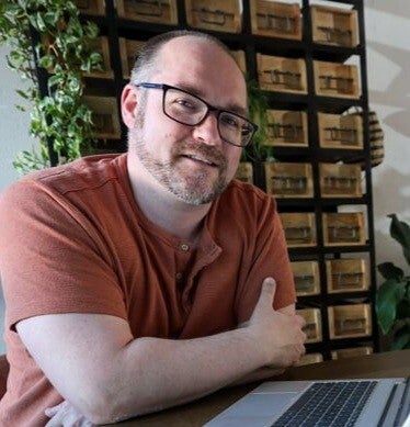 Foto van de Eindhovense schrijver Andrej Verhoeks