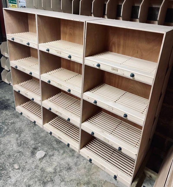 M.A.C. Lofts Exclusive | Premium Pigeon Widowhood Nest Boxes ©