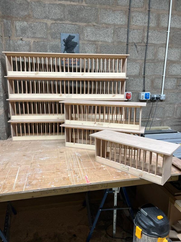 M.A.C. Lofts Exclusive | Premium Flat Top Dowel Pigeon Feeder