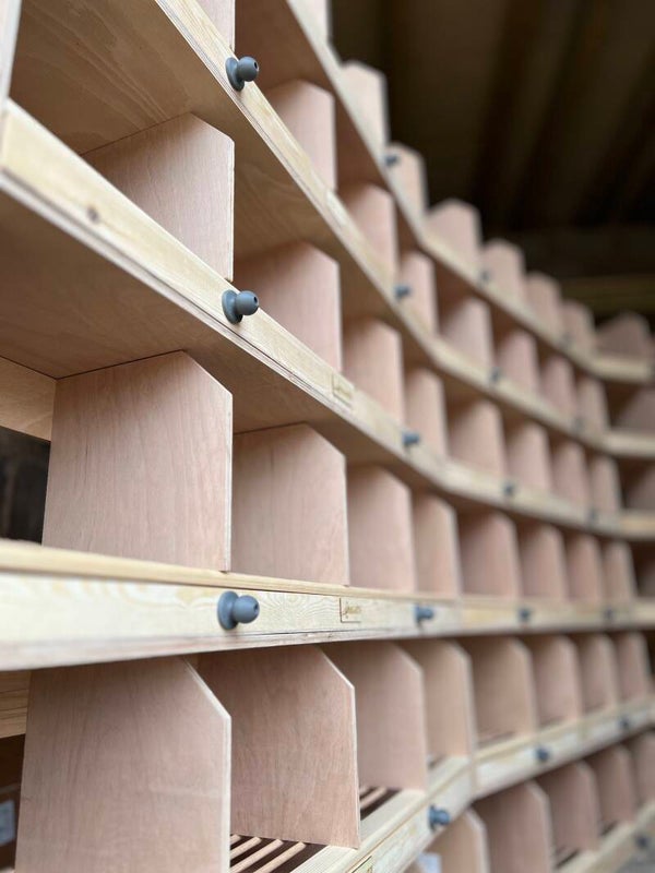 M.A.C. Lofts Exclusive | Premium Pigeon Box Perches With Pull-Out Trays ©