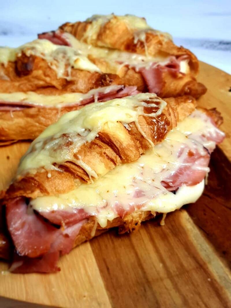 Croissant jambon sauce béchamel maison Vareille