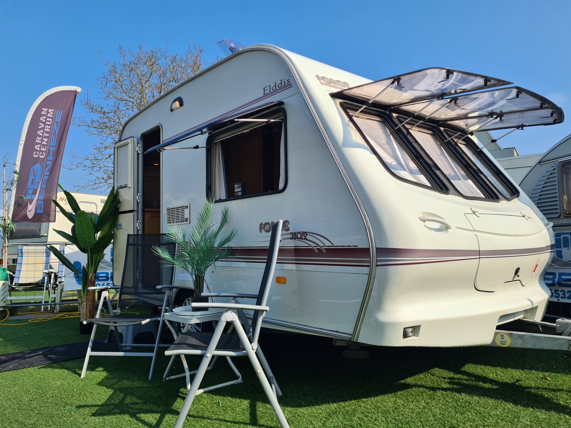 ELDDIS 380/2 FORCE                 BJ 2001