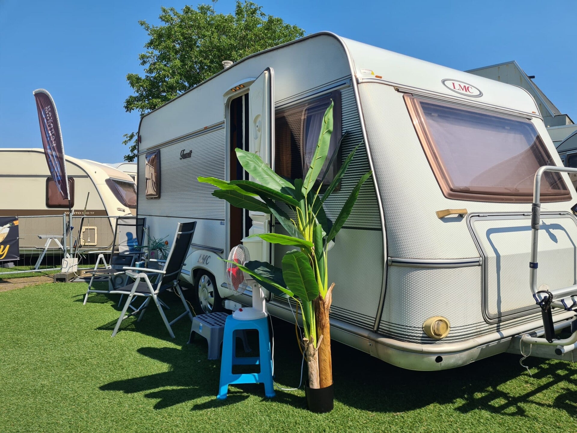 LMC FAVORIT 490 TF                              BJ 2006