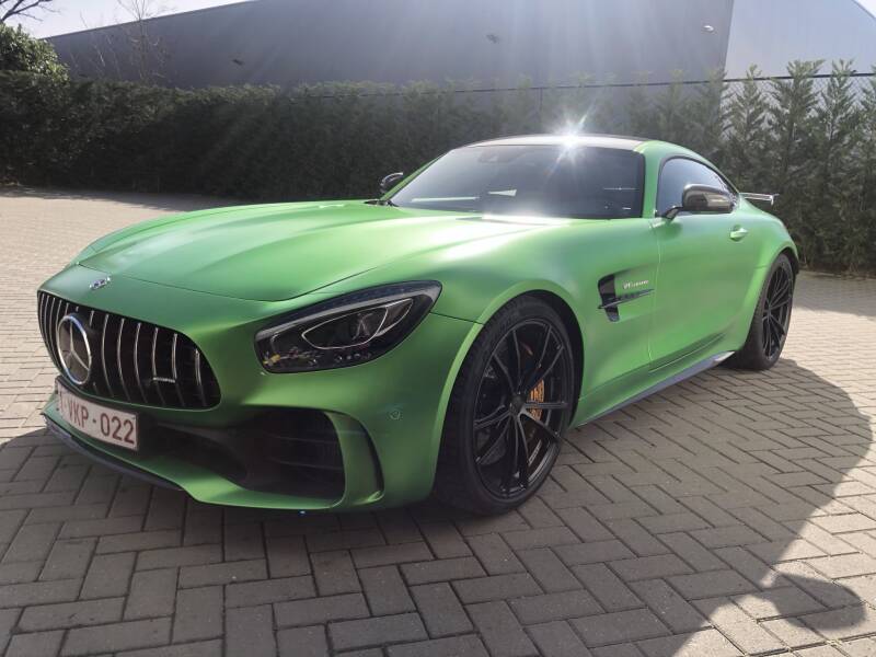 Mercedes AMG GT-R