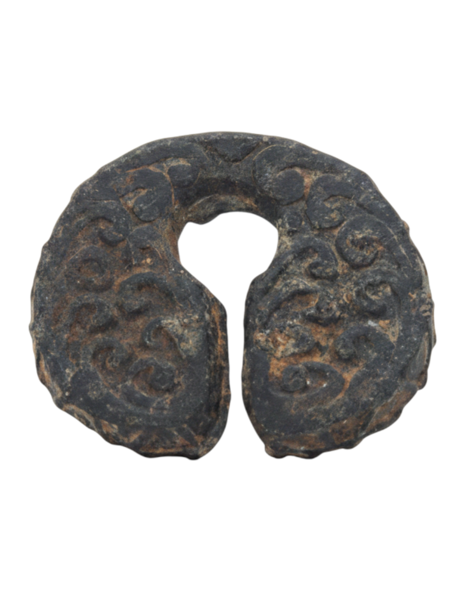 Rare Decorative Majapahit Tradition, Intricate Relief "Keloh" Barter Ring – 17 Grams (17th–19th Century)., itemnumber: W5137