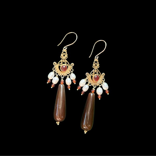 Oorbellen van agaat, zoetwaterparels en carneool