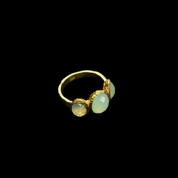 Ring met chalcedoon