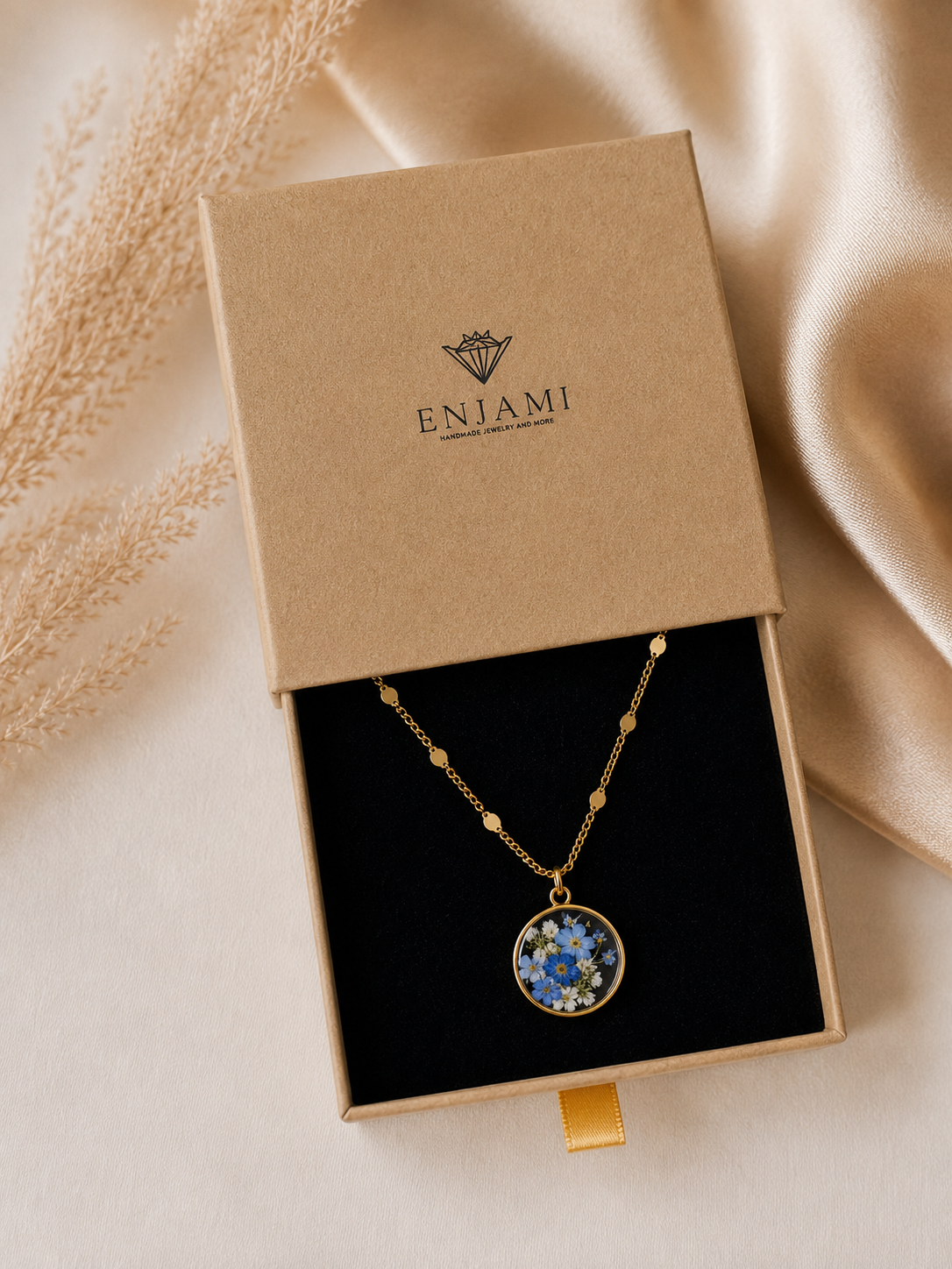 ETERNAL PETALS ketting