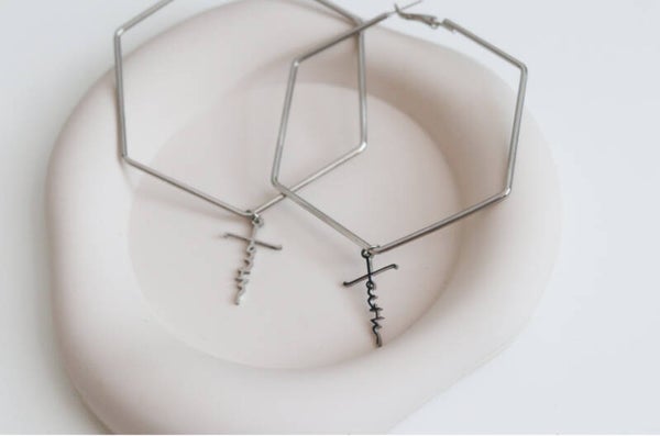 FAITH oorbellen zilverkleurig