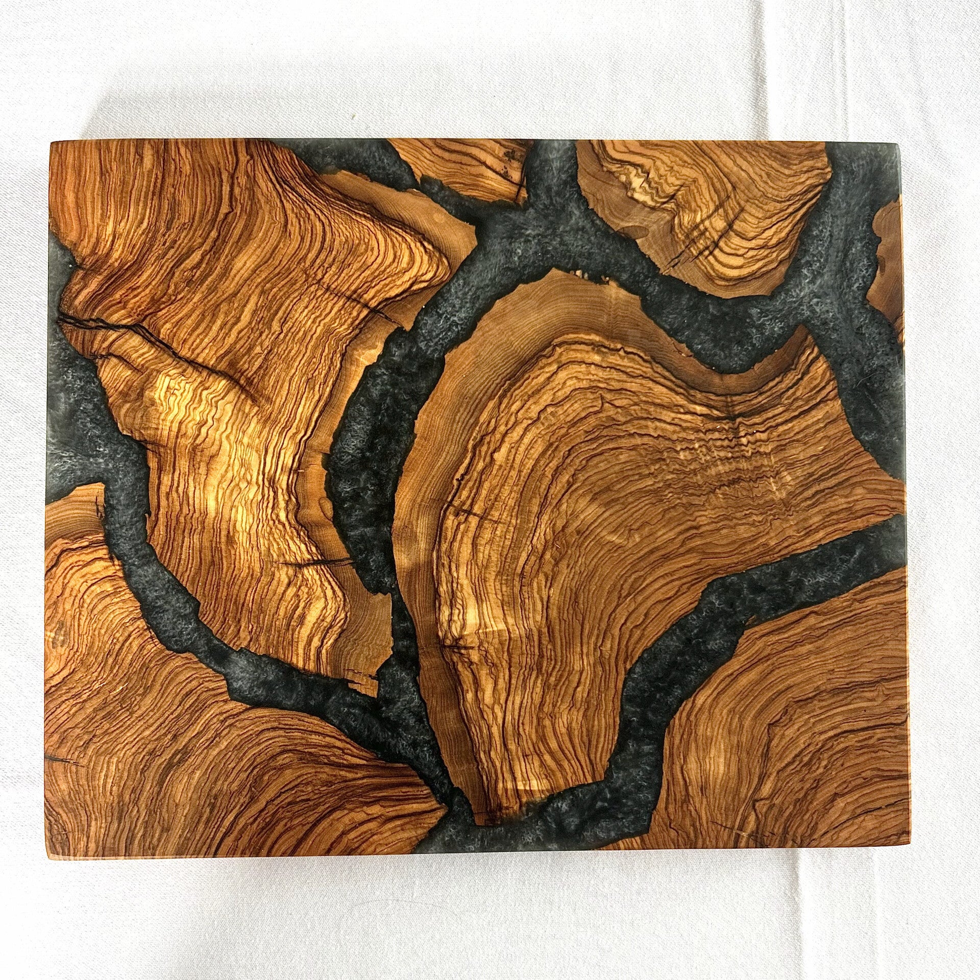 Olijfhout & Epoxy mini snijplank - Artaciet