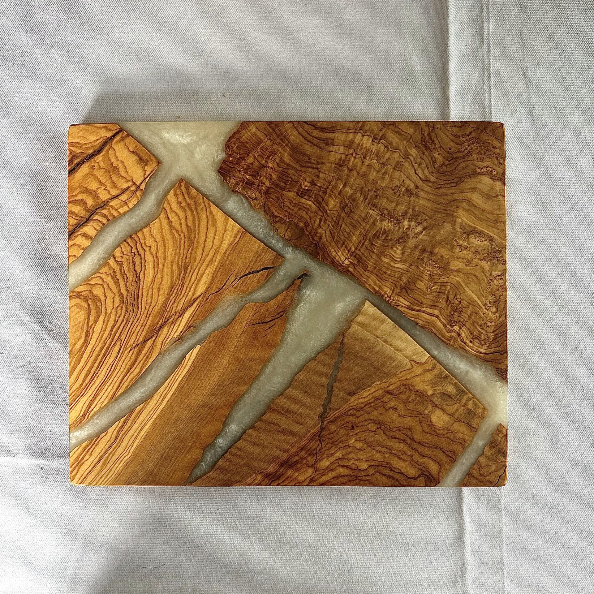 Olijfhout & Epoxy mini snijplank - Parelmoer