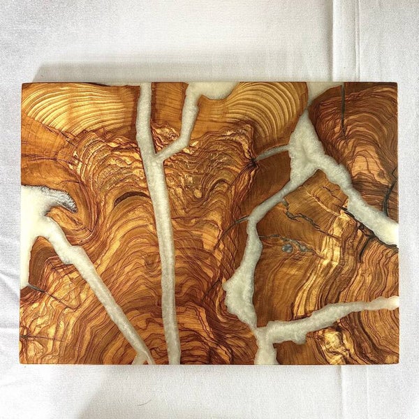 Olijfhout & Epoxy Snijplank - Parelmoer