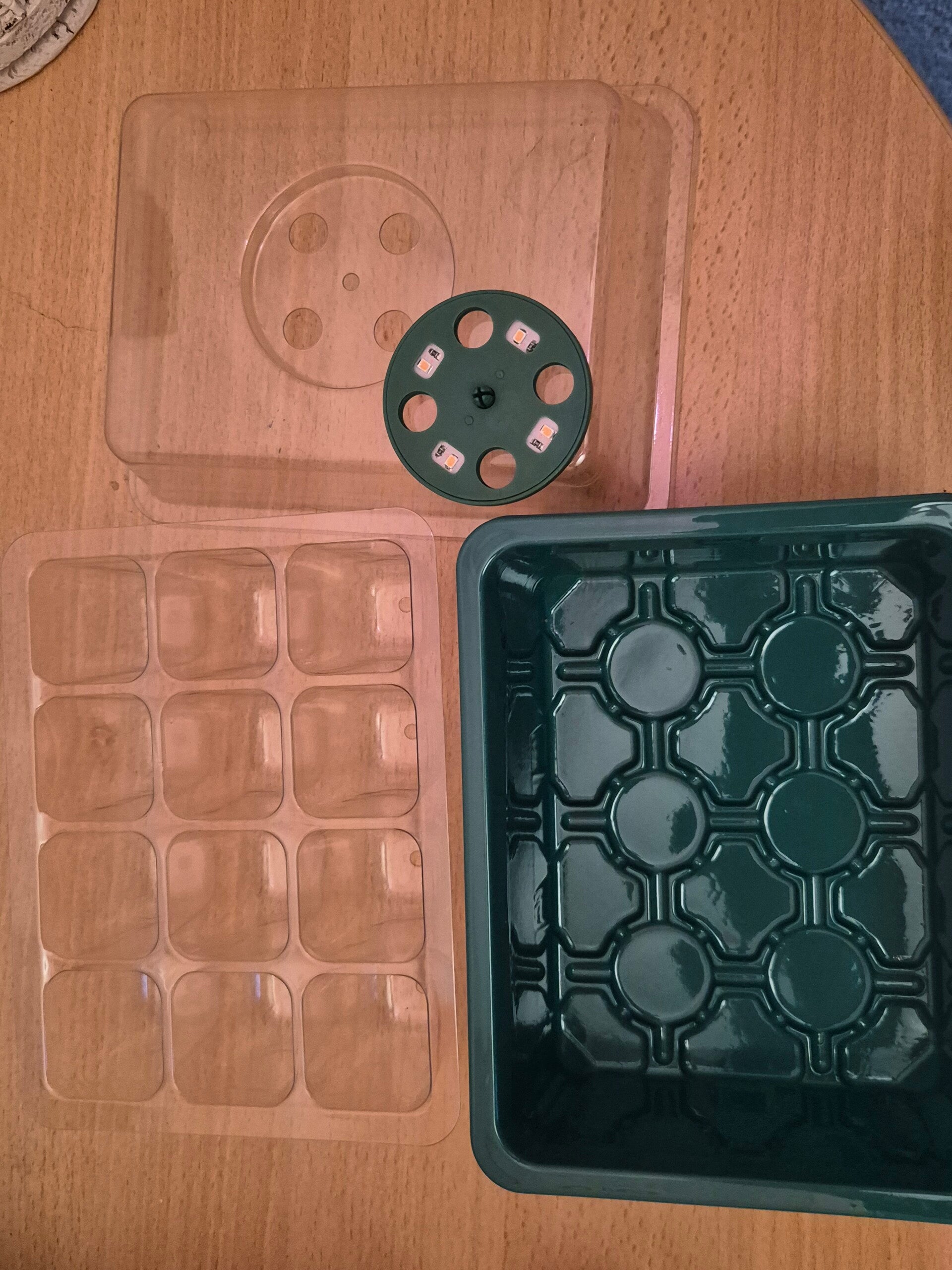 Anzugbox mit sonnenähnlichem Licht