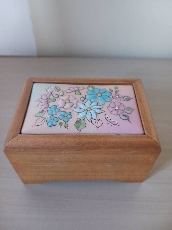 Boîte à bijoux vintage .