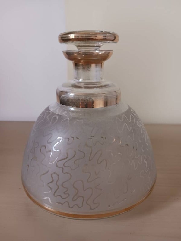 Carafe rétro en verre .