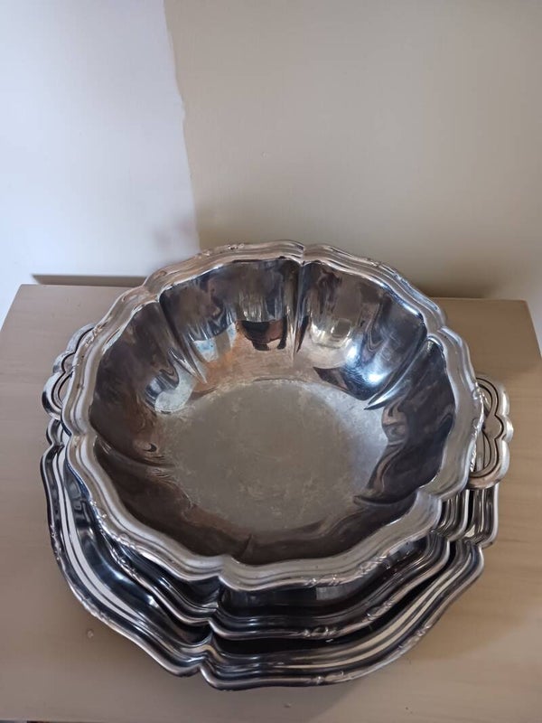 Plats en métal , années 70