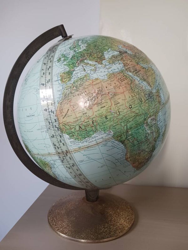 Globe terrestre, années 60/70 .