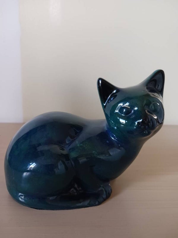 Chat bleu en céramique, années 80 .